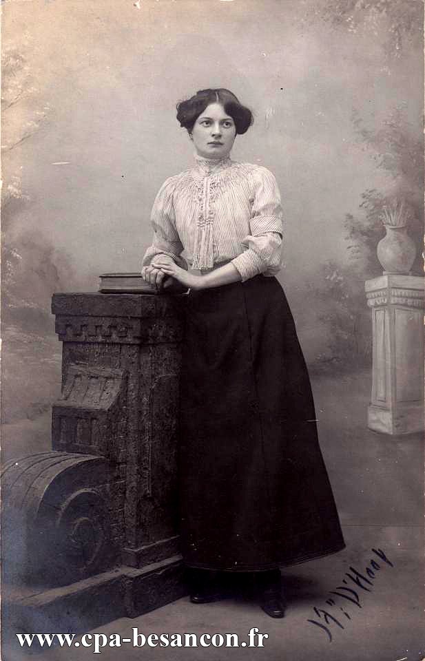 BESANÇON - Jeune femme